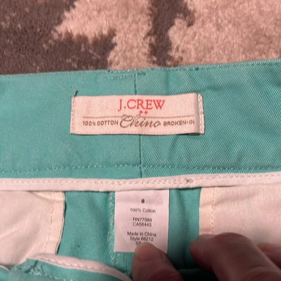 J crew 100% cotton shorts. Anchors. Excellent condition.  Size 8 - Picture 2 of 3